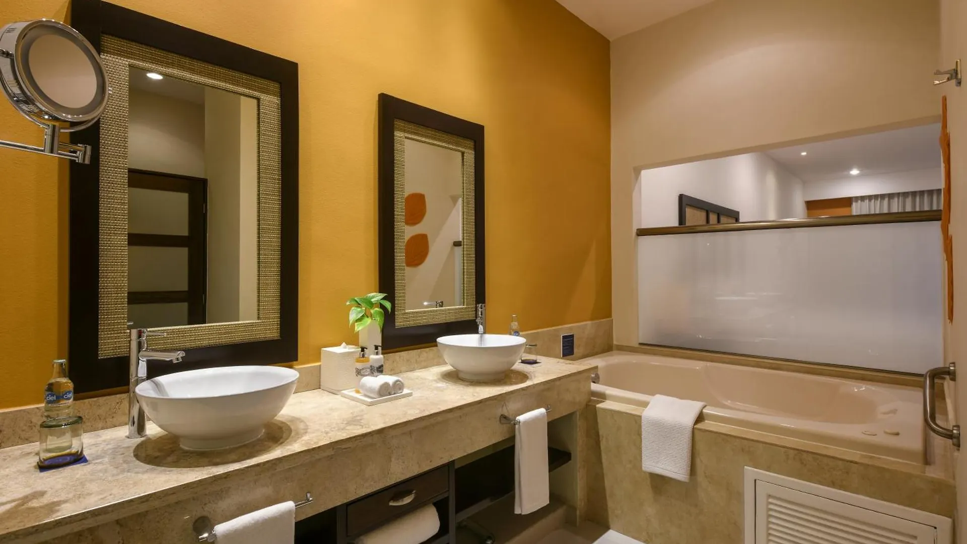 El Dorado Seaside Palms, Catamaran, Ecoturistic Ranch, All & More Inclusive - Adults Only スプ・ア リゾート