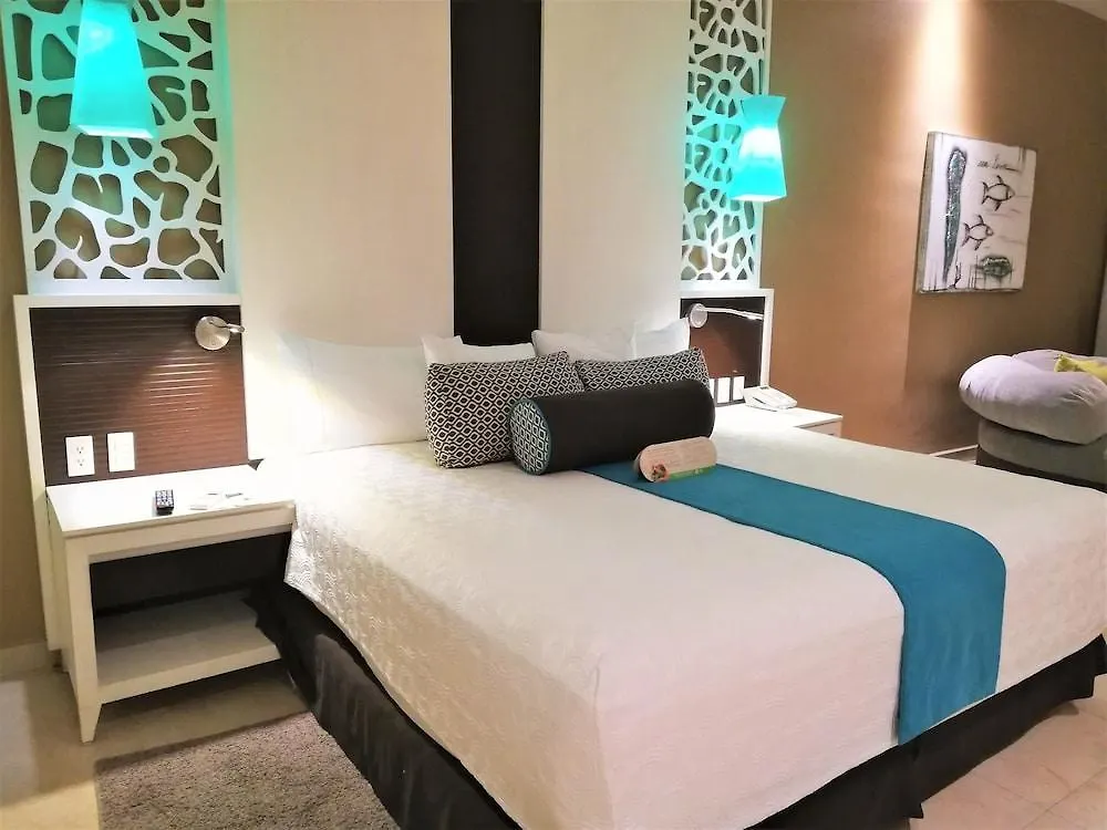 Resort El Dorado Seaside Palms, Catamaran, Cenote & More Inclusive (Adults Only) Xpu Ha