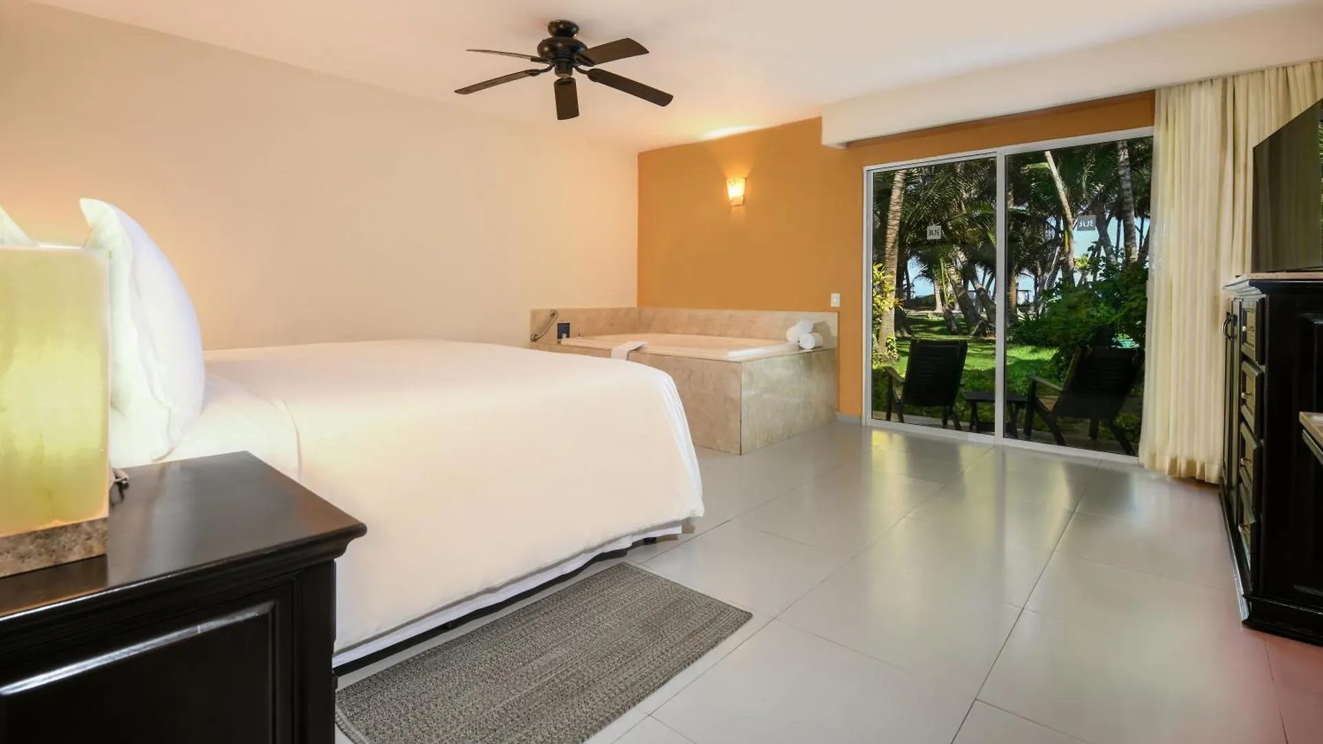 ***** Resort El Dorado Seaside Palms, Catamaran, Cenote & More Inclusive (Adults Only) Xpu Ha Mexico